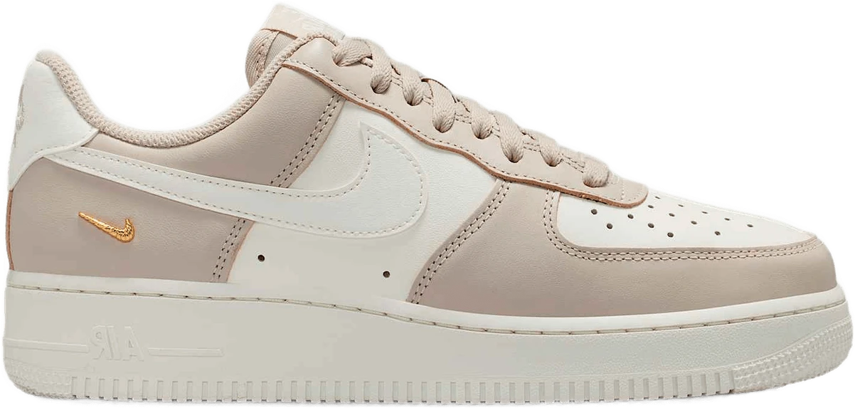 Nike Force 1 '07 hardloopschoen voor dames – Bruin